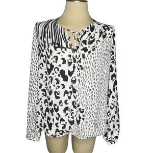 CAbi Skin Animal Print Wrap 590 Medium